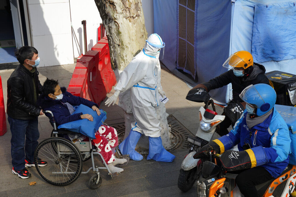 APTOPIX Virus Outbreak China WHO Mission